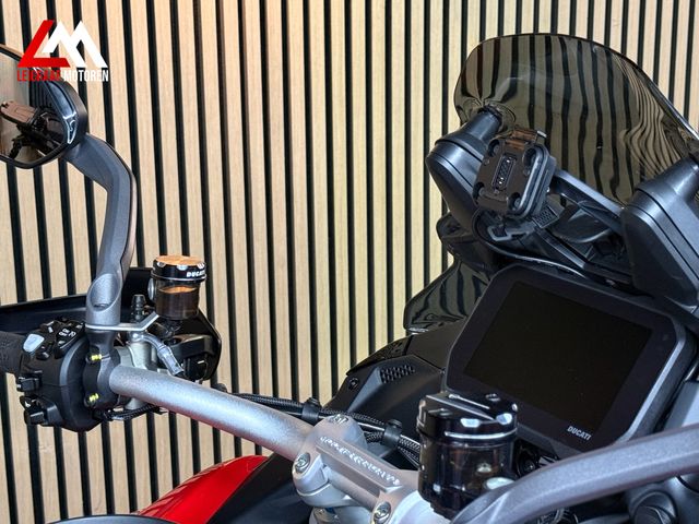 ducati - multistrada-v4-s-pikes-peak