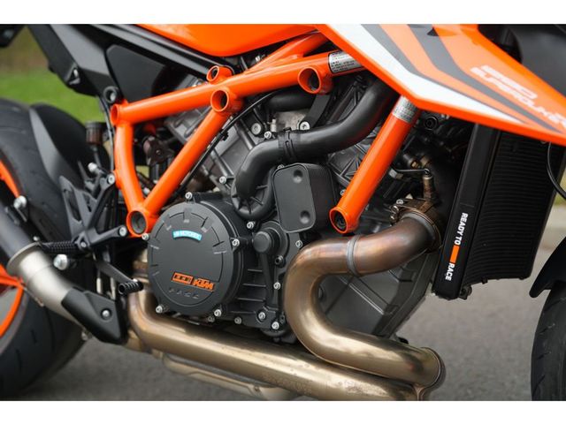 ktm - 1290-super-duke-r