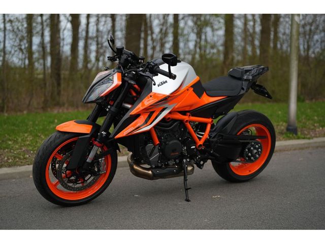 ktm - 1290-super-duke-r