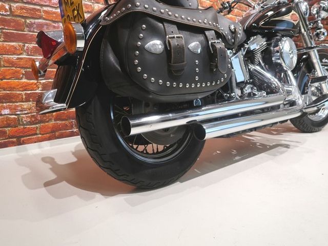 harley-davidson - heritage-softail-classic-flstc