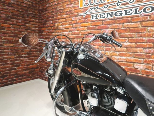 harley-davidson - heritage-softail-classic-flstc
