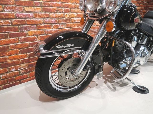 harley-davidson - heritage-softail-classic-flstc