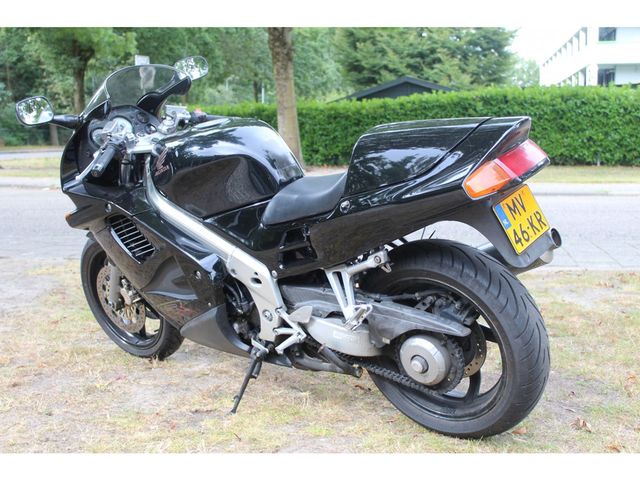 honda - vfr-750-f