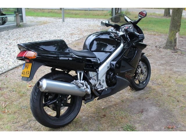 honda - vfr-750-f
