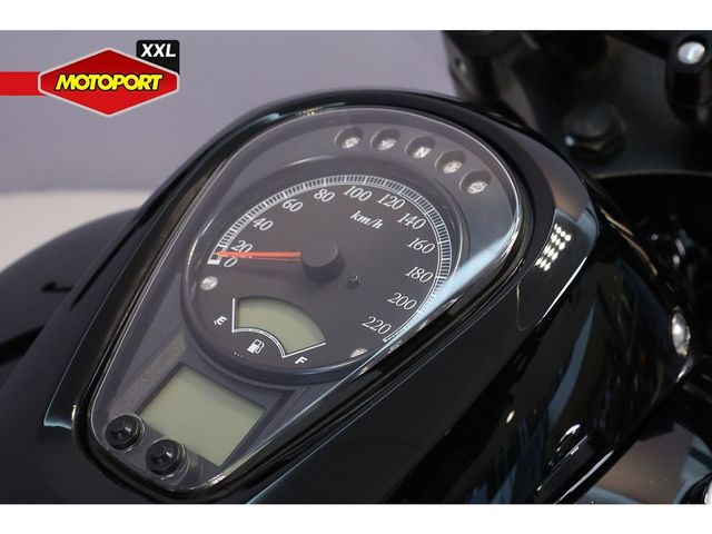 suzuki - intruder-c-1500-t