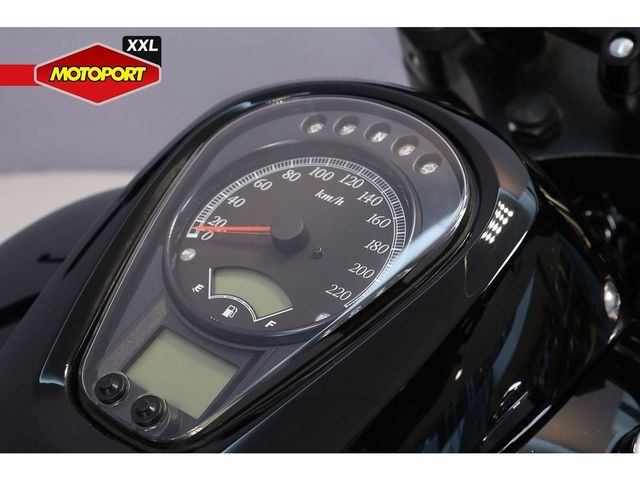 suzuki - intruder-c-1500-t