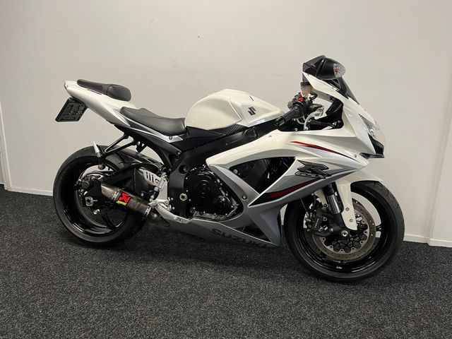 suzuki - gsx-r-750