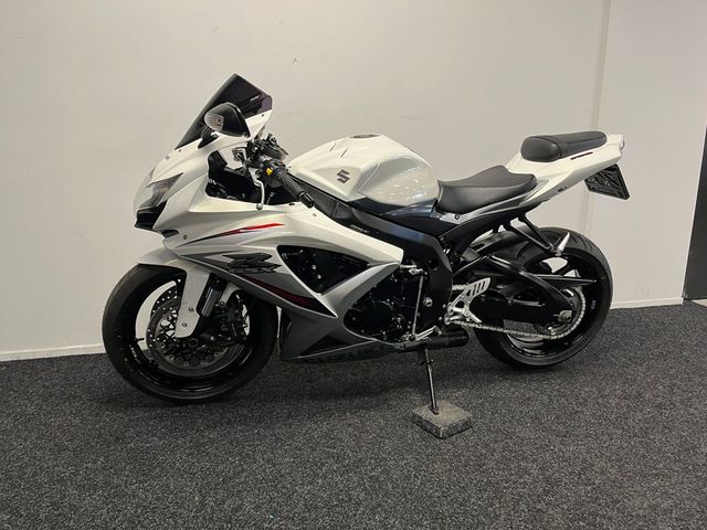 suzuki - gsx-r-750