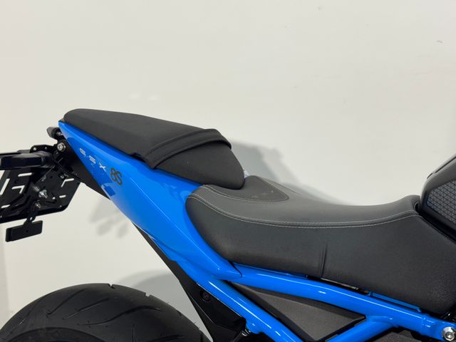 suzuki - gsx-8s