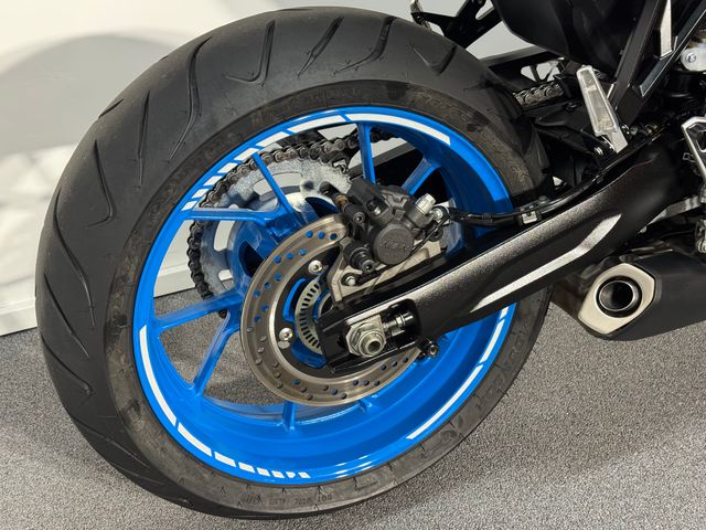 suzuki - gsx-8s