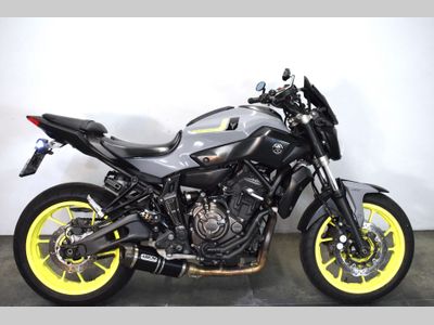 YAMAHA MT 07 ABS – foto 3