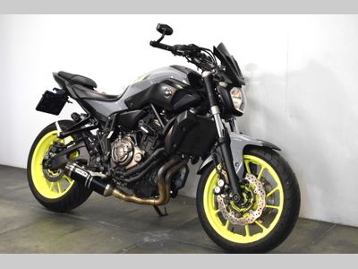 YAMAHA MT 07 ABS – foto 4