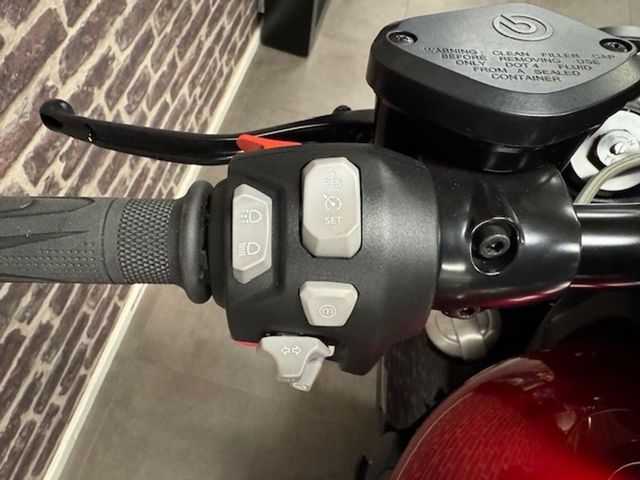 triumph - rocket-3-storm-r