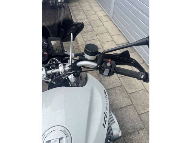 bmw - r-1200-r