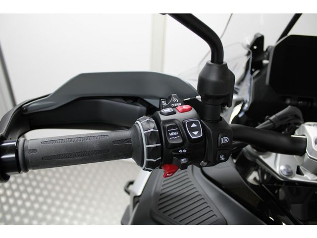 bmw - r-1300-gs-adventure