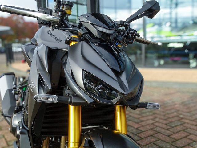 kawasaki - z1100-se