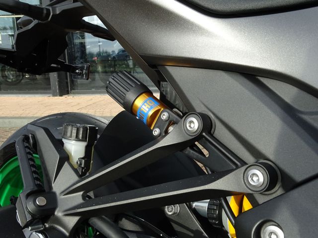 kawasaki - z1100-se