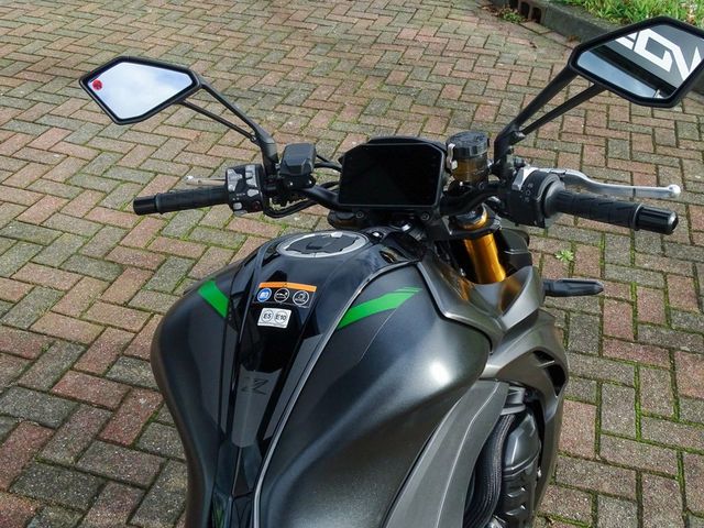 kawasaki - z1100-se