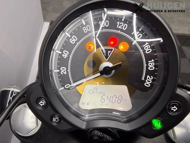 triumph - bonneville-bobber