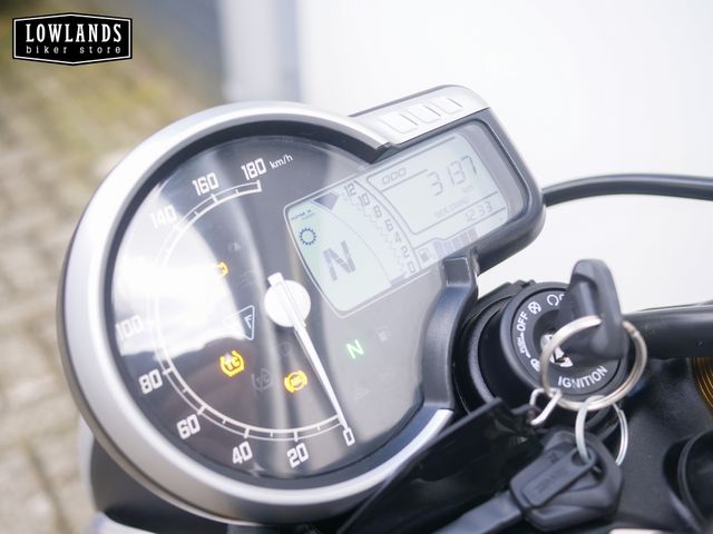 triumph - speed-400