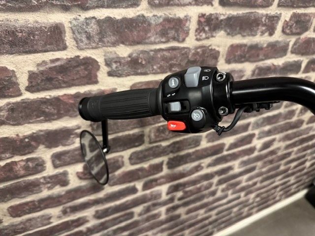 triumph - bonneville-bobber