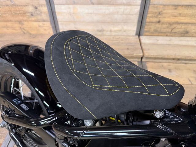 triumph - bonneville-bobber