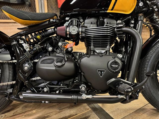 triumph - bonneville-bobber