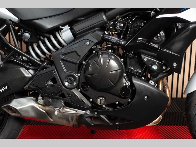 kawasaki - versys-650-grand-tourer