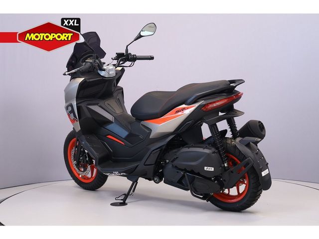 aprilia - sr-gt-200