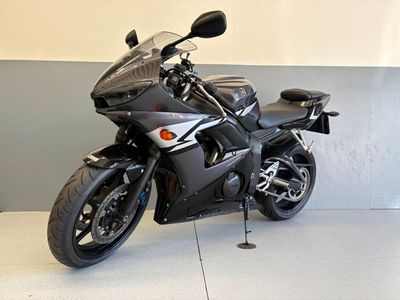 YAMAHA YZF R6 – foto 2