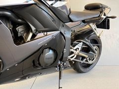 Yamaha Sport YZF-R6 / Black - Grey / Mooie Originele Bike 2004 occasion – foto 5 van 22