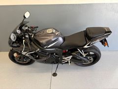 Yamaha Sport YZF-R6 / Black - Grey / Mooie Originele Bike 2004 occasion – foto 10 van 22