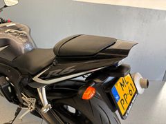 Yamaha Sport YZF-R6 / Black - Grey / Mooie Originele Bike 2004 occasion – foto 17 van 22
