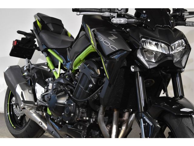 kawasaki - z900