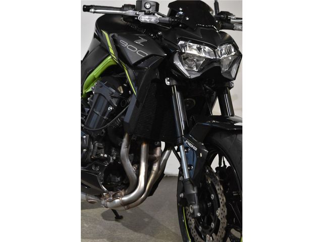 kawasaki - z900