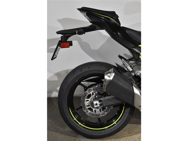 kawasaki - z900