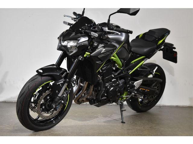 kawasaki - z900