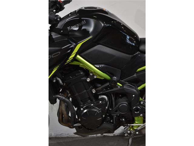 kawasaki - z900