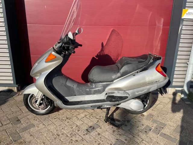 honda - fes-150-pantheon