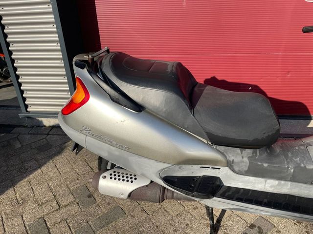 honda - fes-150-pantheon