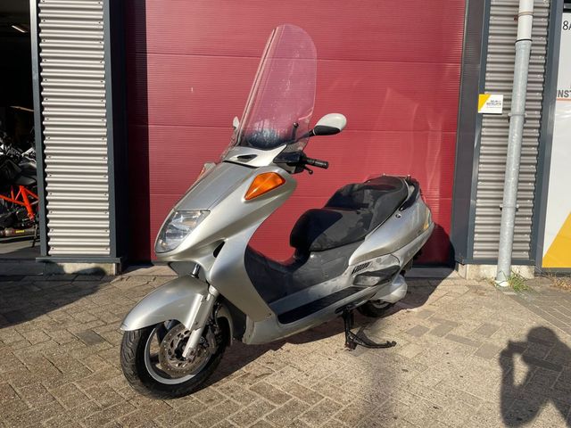 honda - fes-150-pantheon