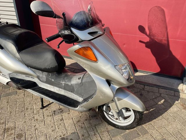 honda - fes-150-pantheon