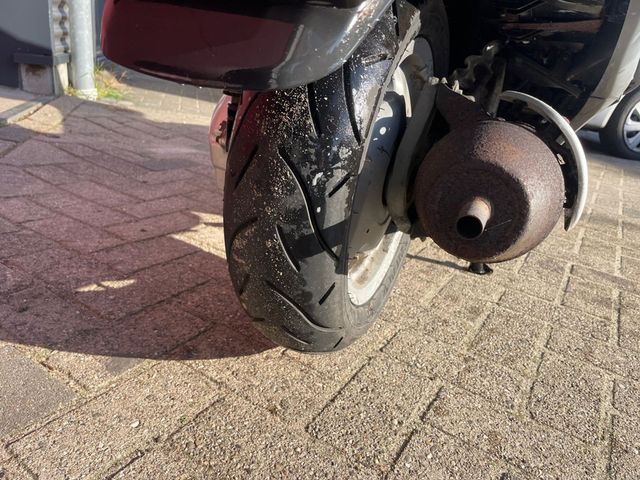 honda - fes-150-pantheon