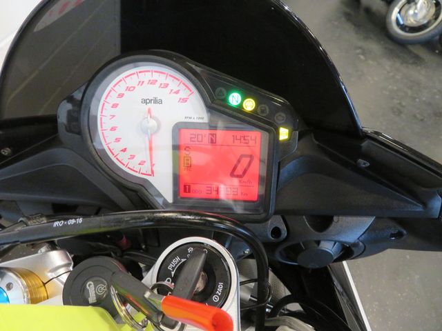 aprilia - tuono-v4-1100-factory
