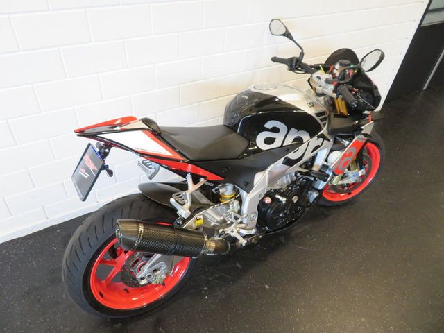 aprilia - tuono--v4-1100-factory