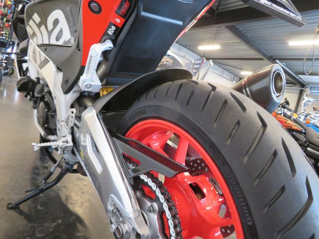 aprilia - tuono-v4-1100-factory