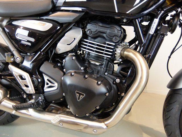 triumph - speed-400