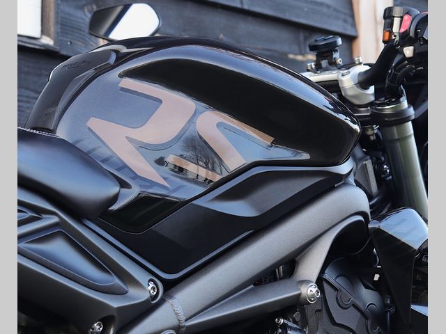 triumph - street-triple-rs