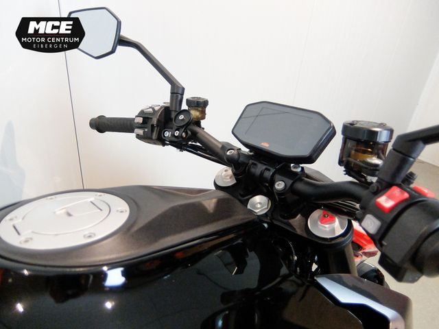 ktm - 1290-super-duke-r