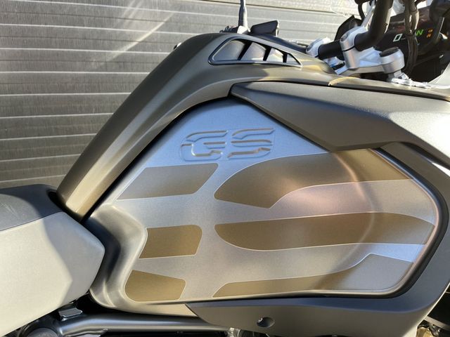 bmw - r-1250-gs-adventure